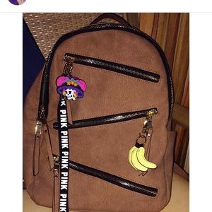 Crazy zipper backpack 😜